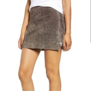 Blank NYC: size zip suede mini